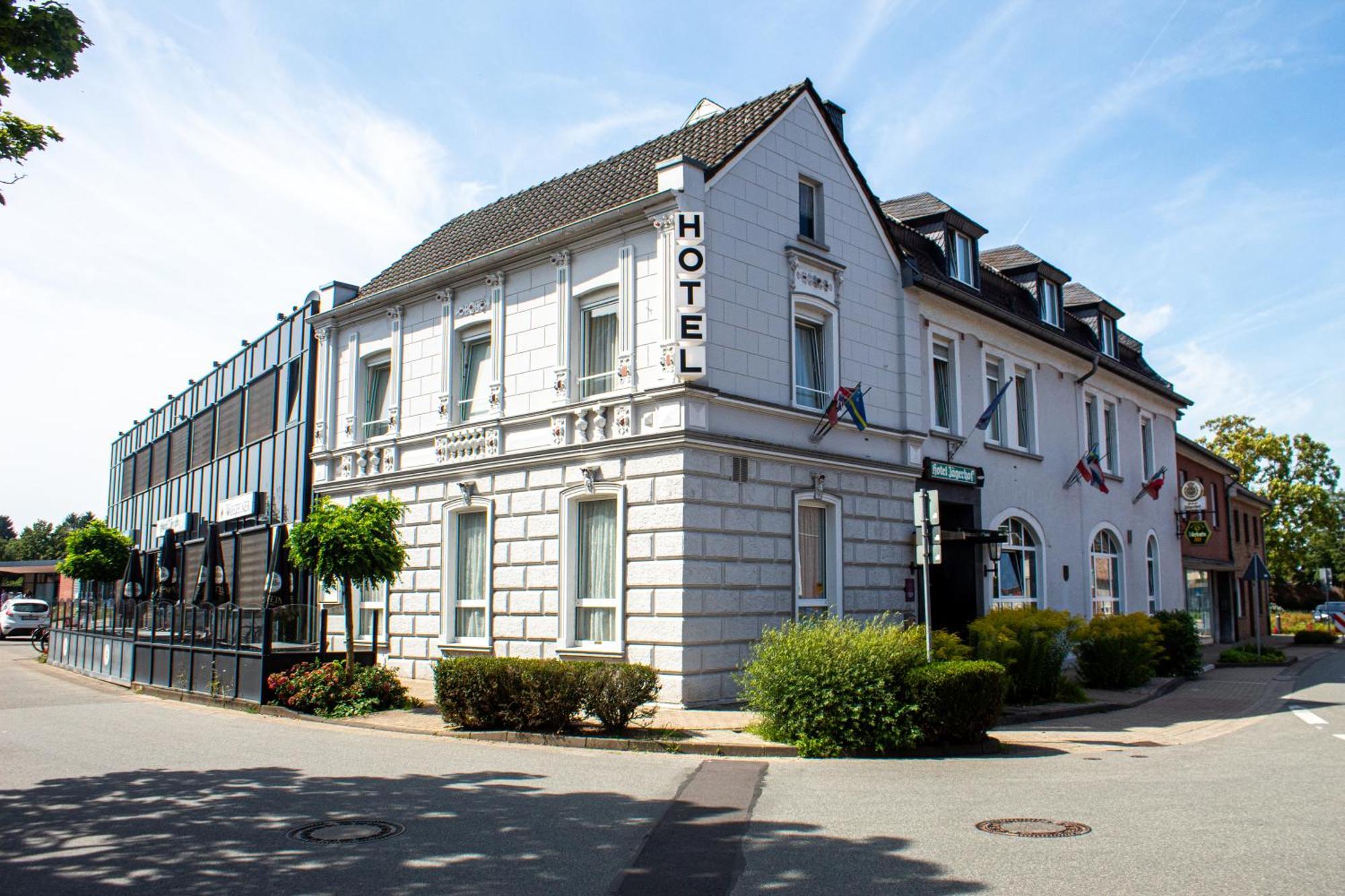 Airport Hotel Jagerhof Weeze Bagian luar foto